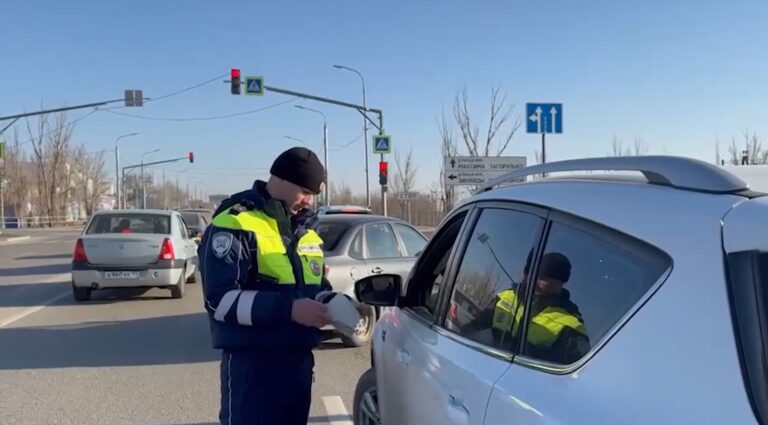 Водителей проверяют на перевозку детей: за день выявили 21 нарушение