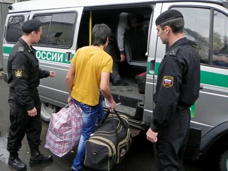 72 тысячи выдворений за год: в России обсуждают ужесточение миграционной политики