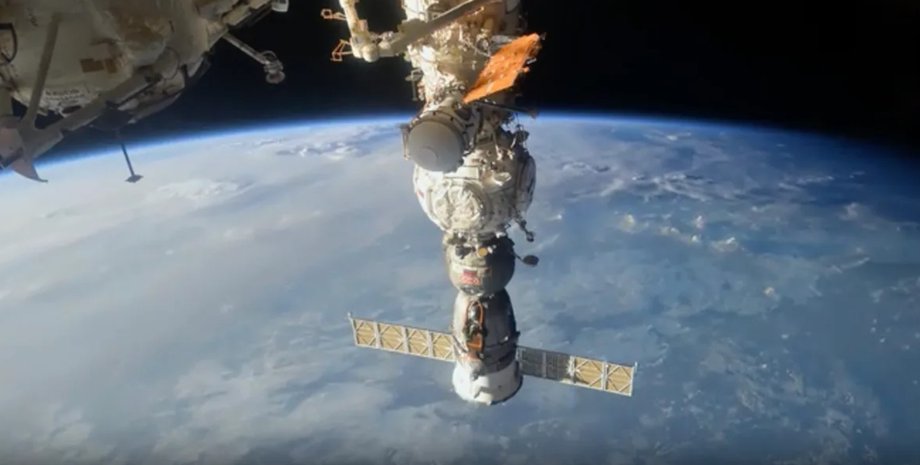 «Национальный мессенджер» добрался до космоса. А на Земле он кому нужен?